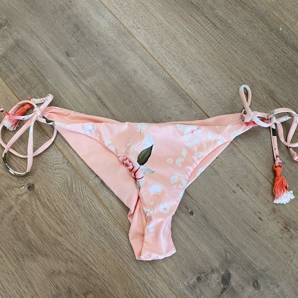 Revolve Sold Out Floral Koharu Off The Shoulder Agua Bandita Celia Bikini Set - Picture 3 of 5